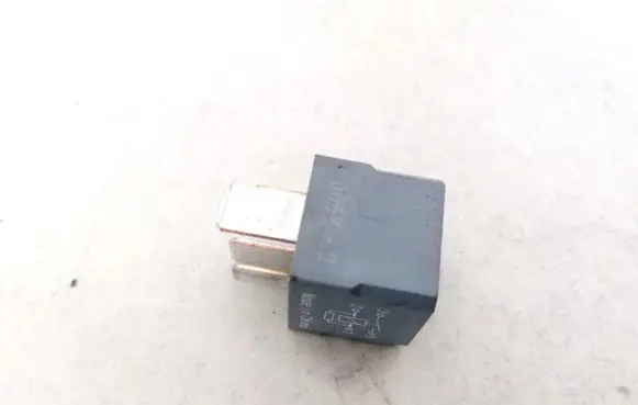 Opel Insignia A Other relay 13500120 3760