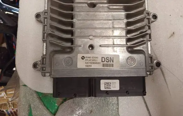 KIA Niro Gearbox control unit/module 95440-2DSNO