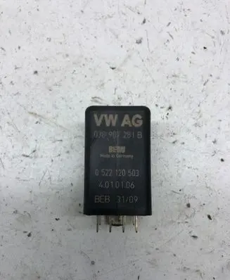 Audi A3 S3 A3 Sportback 8P Glow plug pre-heat relay 038907281B 0522120503 457