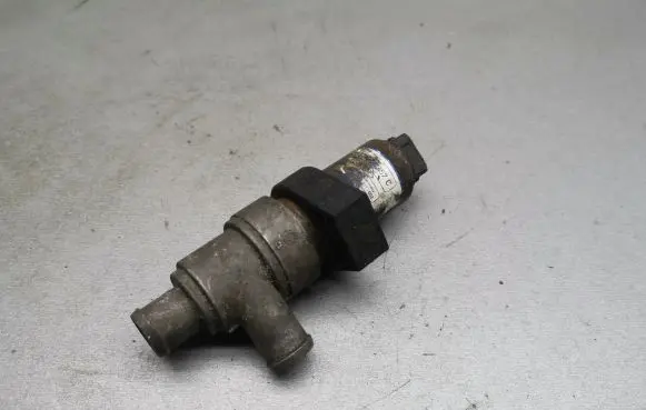 Volkswagen Golf III Idle control valve (regulator) 037906457C