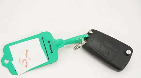 Opel Zafira B Ignition key/card 13189118