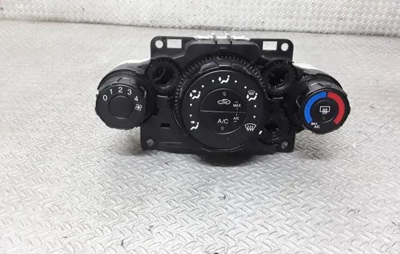 Ford Fiesta Climate control unit 8A6119980AF