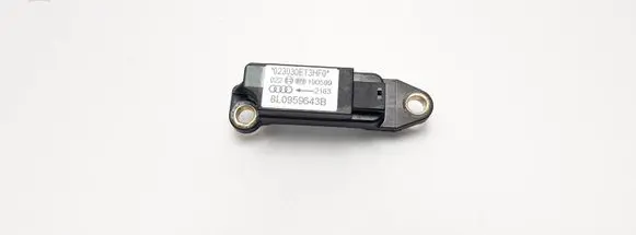 Audi A3 S3 8L Airbag deployment crash/impact sensor 8L0959643B 190599 023030ET3HF0
