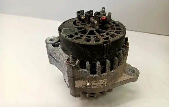 Opel Zafira B Generator/alternator