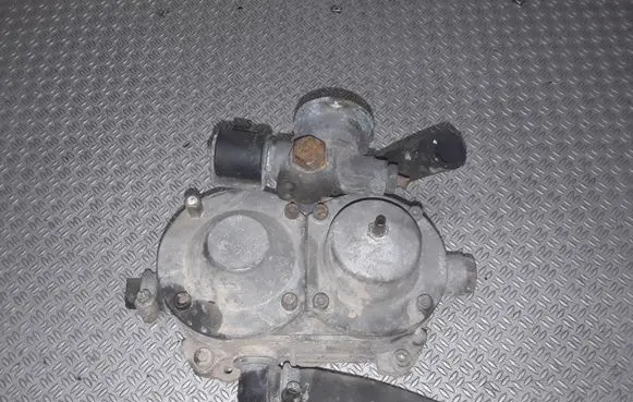 Toyota Avensis T250 LP gas reducer 67R010099