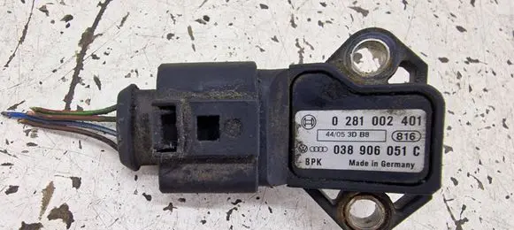 Audi A4 S4 B7 8E 8H Air pressure sensor 038906051C