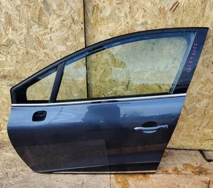Renault Clio IV Front door 