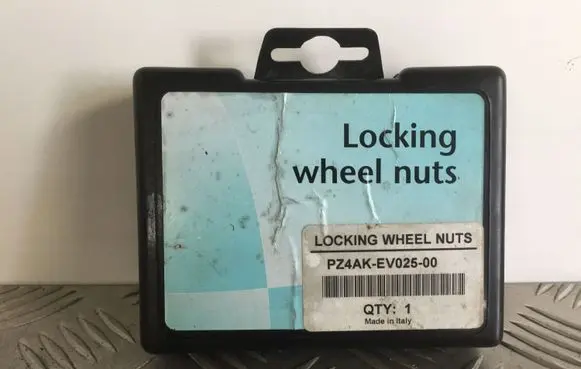 Toyota RAV 4 (XA20) Nuts/bolts PZ4AKEV02500
