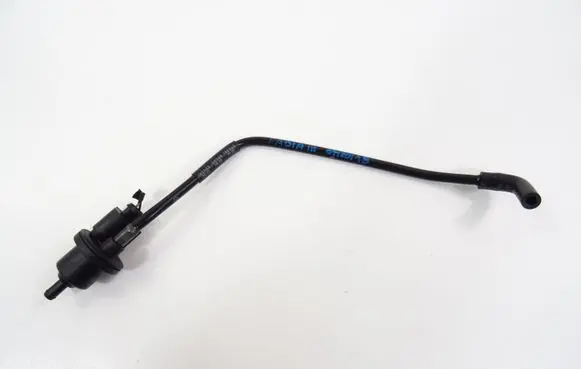 Skoda Fabia Mk3 (NJ) Fuel line/pipe/hose 04C133366S