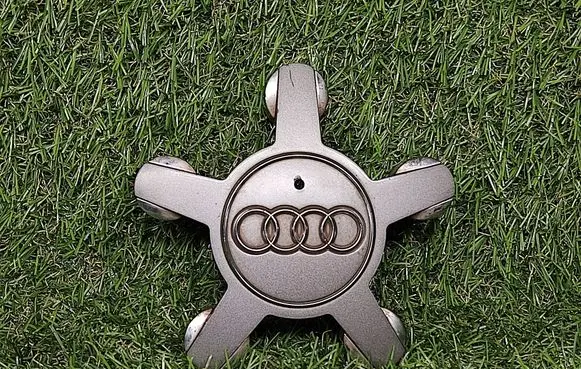 Audi A4 S4 B8 8K Original wheel cap 4F0601165