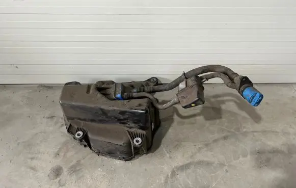 Audi A4 Allroad B9 AdBlue liquid reservoir 8W0131878AH