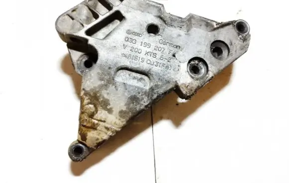 Volkswagen PASSAT B6 Engine mounting bracket 03g199207f