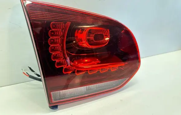 Volkswagen Golf VI Tailgate rear/tail lights
