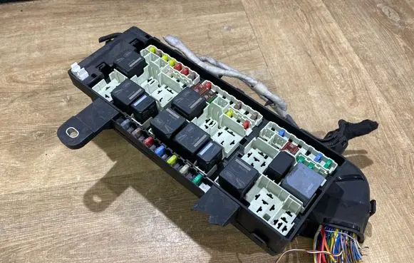 Jaguar F-Pace Fuse module HK8314A067FA