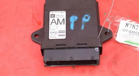 Opel Vectra C Engine control unit/module ECU 13111457