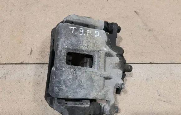 Honda FR-V Front brake caliper