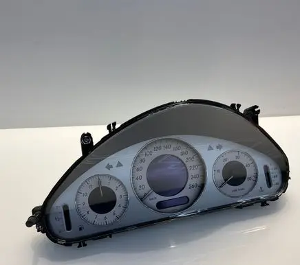 Mercedes-Benz E W211 Speedometer (instrument cluster) A2115405711 110080250015 2115405711