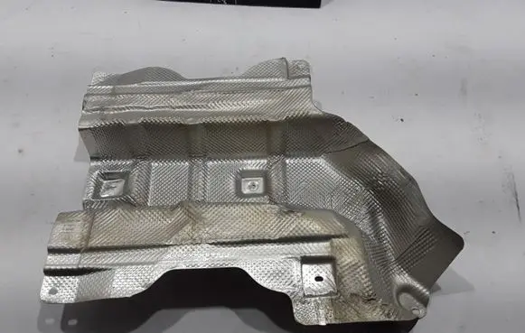 Chrysler Pacifica Exhaust heat shield 68214224AB