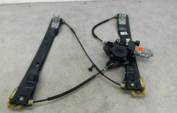 Ford Focus Front door window regulator with motor 