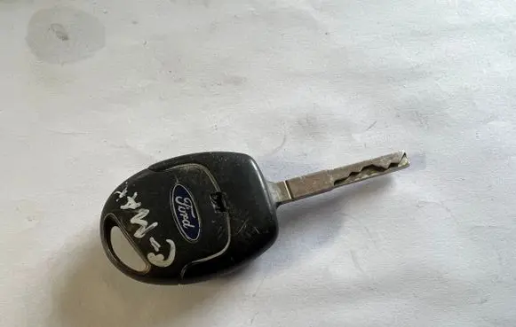 Ford C-MAX I Ignition key/card 2S6T15K601AB