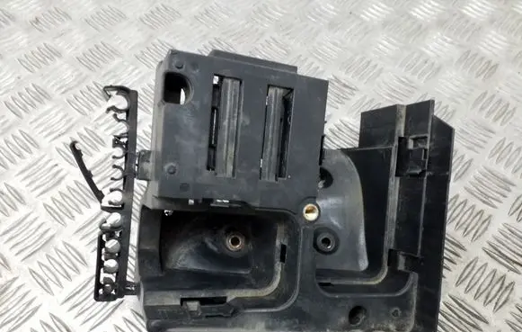 Audi A3 S3 A3 Sportback 8P Fuse box cover 1K0937540