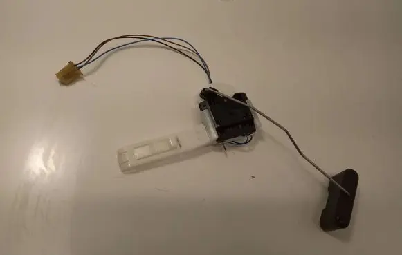 Audi A4 S4 B9 Fuel level sensor 8W0919673C 000811 A2C85667700