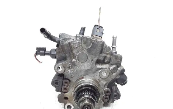Mercedes-Benz C W204 Fuel injection high pressure pump A6510701801