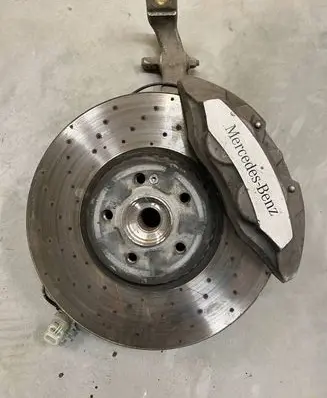 Mercedes-Benz CLS W257 Front wheel hub spindle knuckle A2133325100