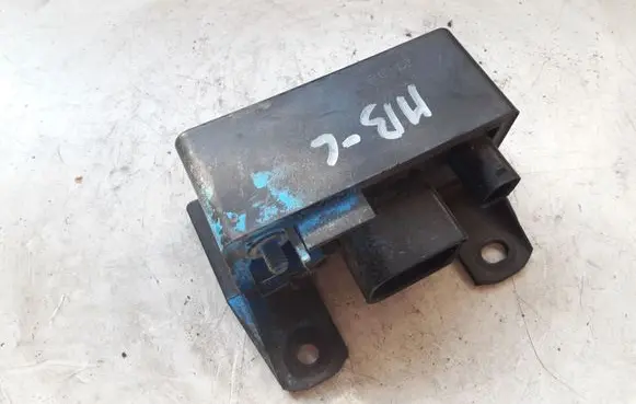 Mercedes-Benz C W203 Glow plug pre-heat relay