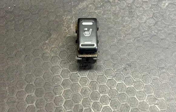 Infiniti FX Seat heating switch 34188