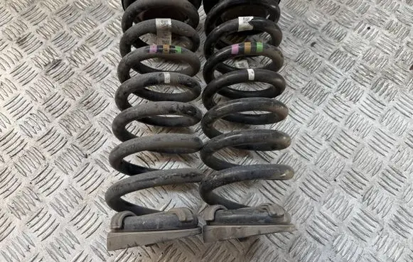 Land Rover Range Rover Velar Rear coil spring J8A25534DB