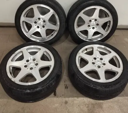 Mercedes-Benz E W124 R17 alloy rim B66470518 A1704011702 1704011702