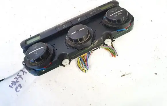 Skoda Octavia Mk2 (1Z) Climate control unit 74241061 26.04.0652