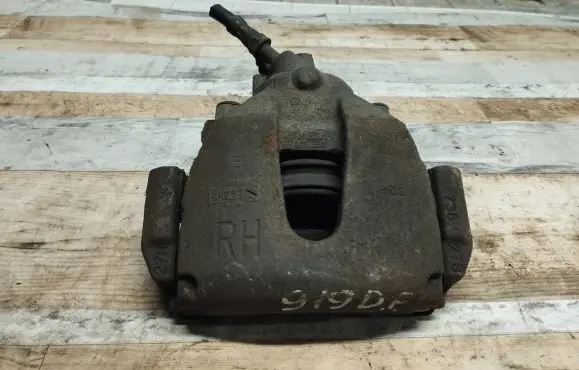 Ford C-MAX I Front brake caliper