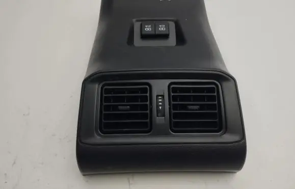 Rear air vent grill