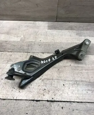 Audi A6 C7 Fender mounting bracket 4G0821136A 4J460 7L60