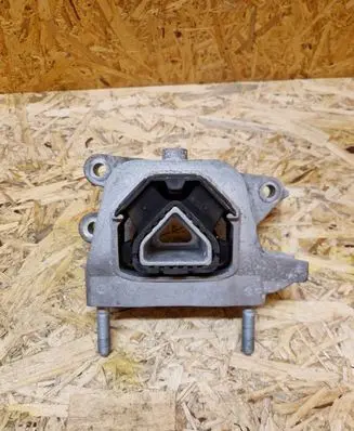 Engine mount bracket