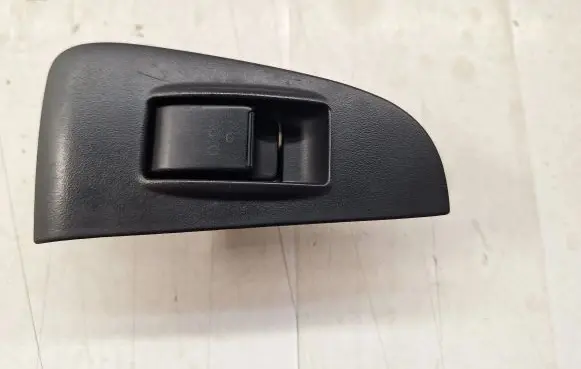 Toyota Avensis T250 Electric window control switch 8481005050 7427105020