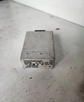 BMW 3 E46 Wing mirror control module 8376506