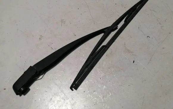 Opel Meriva B Rear wiper blade arm 