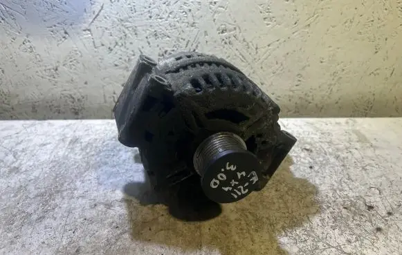 Mercedes-Benz E W211 Generator/alternator A0131547002 0121715C