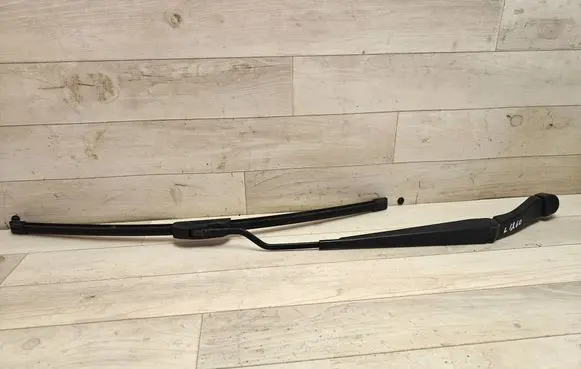 Volvo XC90 Front wiper blade arm 8620839