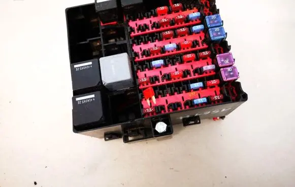 Ford B-MAX Fuse box set av1t14a005dc av1t-14a005-dc