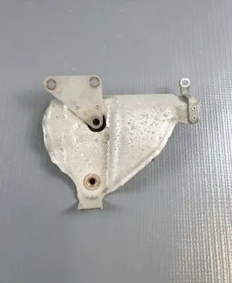 Volkswagen Golf VII Heat shield in engine bay 04E253041F