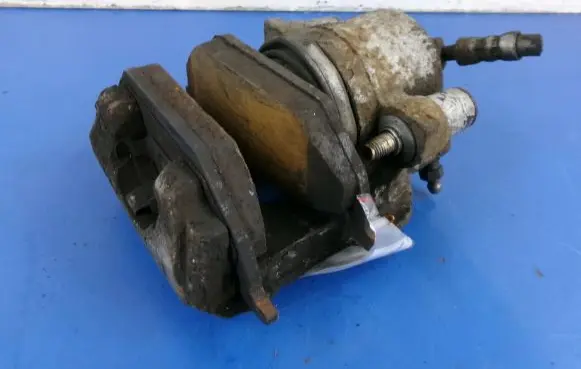 Volkswagen Cross Polo Front brake caliper