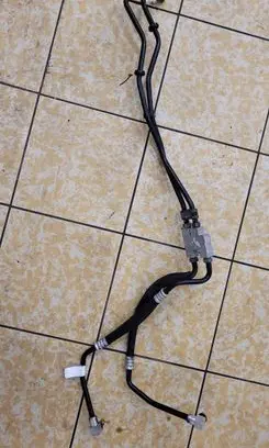 Dodge Charger Gearbox oil cooler pipe/hose 55111280AF