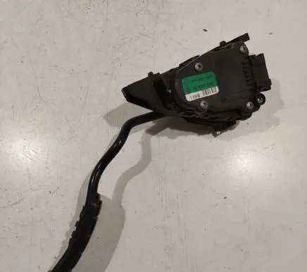 Renault Laguna II Accelerator throttle pedal 8200003393