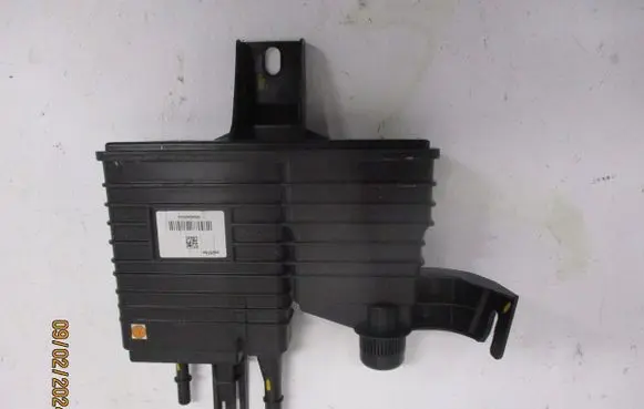 Peugeot 308 Oil filter mounting bracket 9834281680