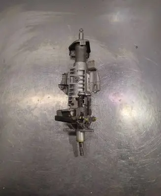 Steering wheel axle set