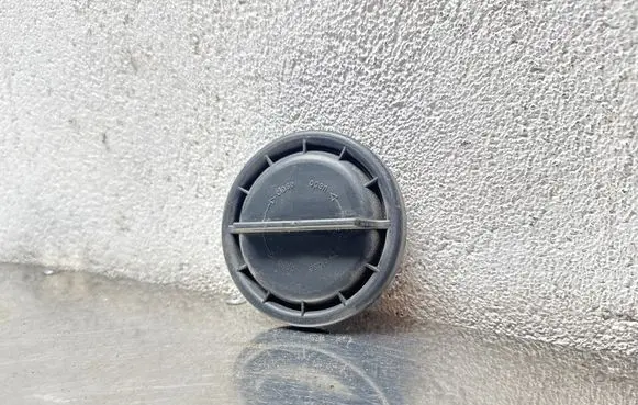 Opel Astra J Headlight/headlamp dust cover 14735400